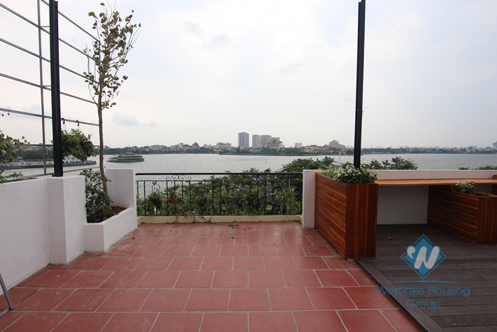 105 sqm office for rent in Tay Ho, Hanoi.